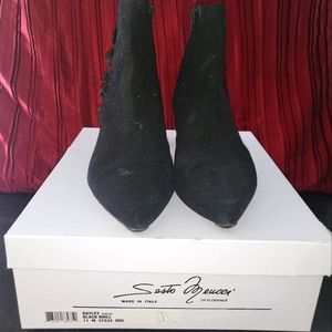 Sesto Meucci Black Suede Kitten Heel Ruffle Detailed Booties, Size 11